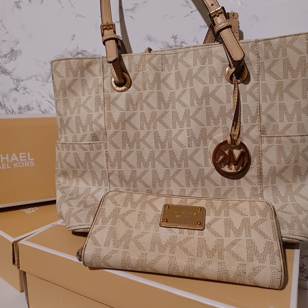 MK logo tote and wallet